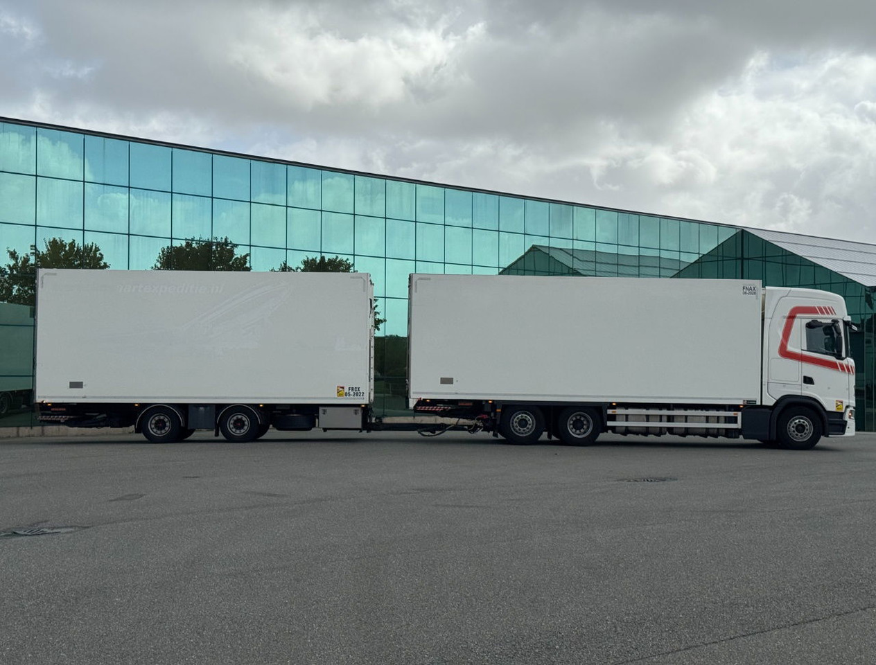 Scania S500 6X2 Retarder 50 CC Combi 2x Taillift TOP Condition Holland Truck - Kühlkoffer LKW: das Bild 4 Scania S500 6X2 Retarder 50 CC Combi 2x Taillift TOP Condition Holland Truck - Kühlkoffer LKW: das Bild 4