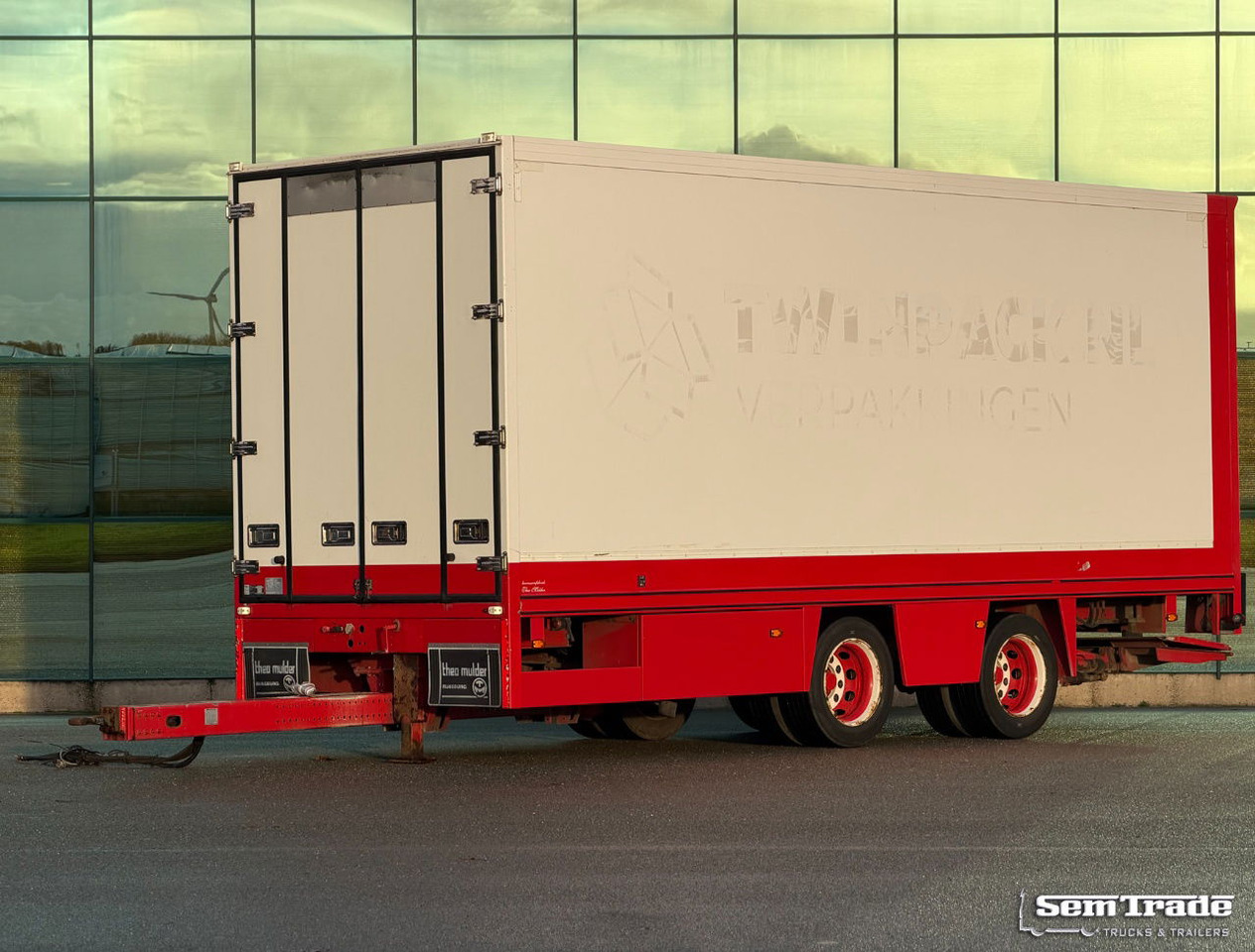 Trias 812-190 Theo Mulder Isolated BOX Disc Brakes Tail Lift - Koffer Anhänger: das Bild 1 Trias 812-190 Theo Mulder Isolated BOX Disc Brakes Tail Lift - Koffer Anhänger: das Bild 1