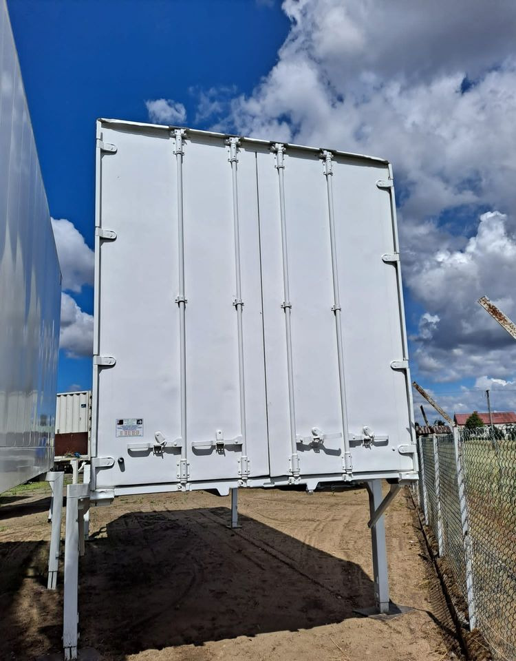 Inny KONTENER płaski 7,45 - Kofferaufbau: das Bild 2 Inny KONTENER płaski 7,45 - Kofferaufbau: das Bild 2