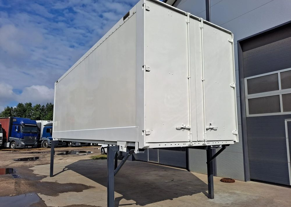 Inny Kontener BDF 18 palet - Kofferaufbau: das Bild 3 Inny Kontener BDF 18 palet - Kofferaufbau: das Bild 3