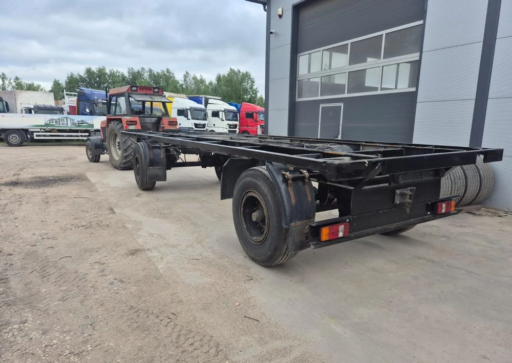 Schmitz Cargobull Przyczepa Krone na resorze - Fahrgestell Anhänger: das Bild 2 Schmitz Cargobull Przyczepa Krone na resorze - Fahrgestell Anhänger: das Bild 2