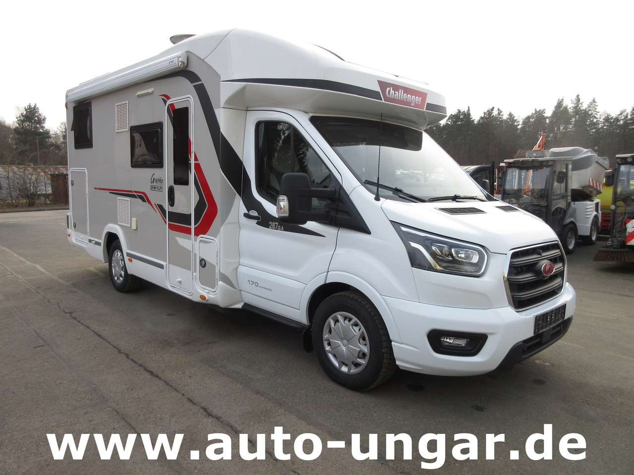 Teilintegriertes Wohnmobil CHALLENGER 287 GA Graphite Premium 10'Km Klima Standheizung 170PS Automatik Navi SAT PV-Anlage 1. Hd: das Bild 1