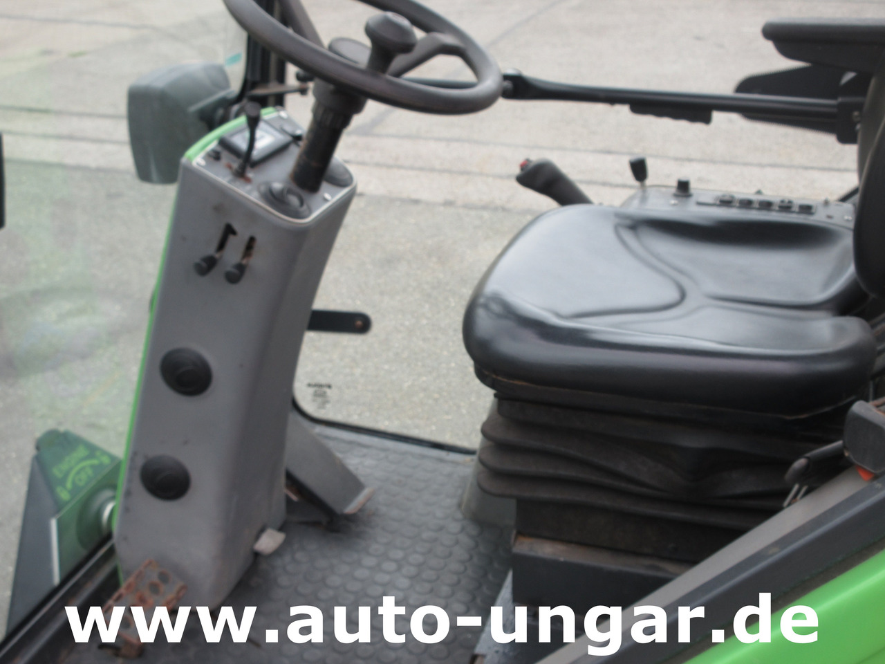 Kommunaltraktor Egholm 2200 T Moduloflex 4x4 Knicklenkung Baujahr 2009 Daihatsu DM950 Diesel: das Bild 17