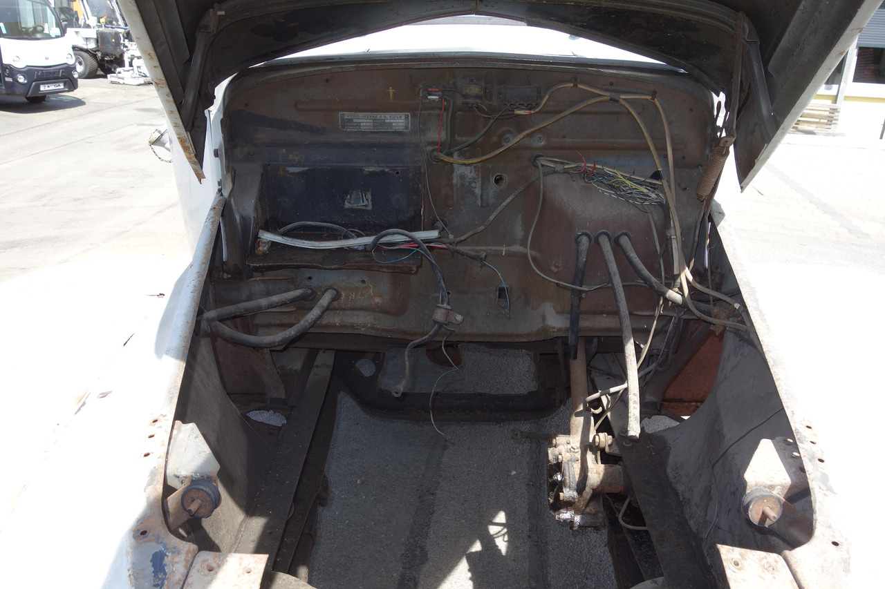 Krankenwagen FORD Ford FK 3500 V8 mit H-Kennzeichen Oldtimer: das Bild 14