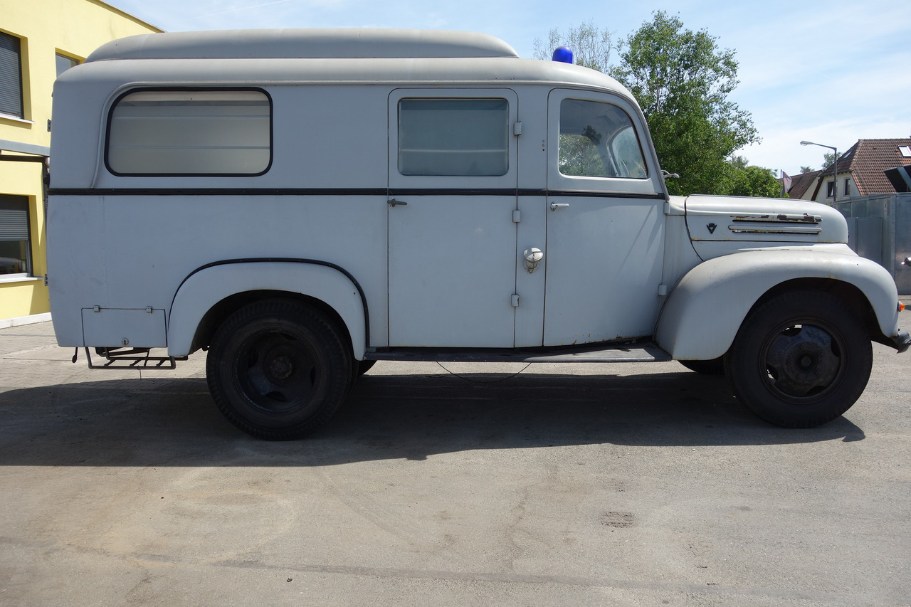 Krankenwagen FORD Ford FK 3500 V8 mit H-Kennzeichen Oldtimer: das Bild 7