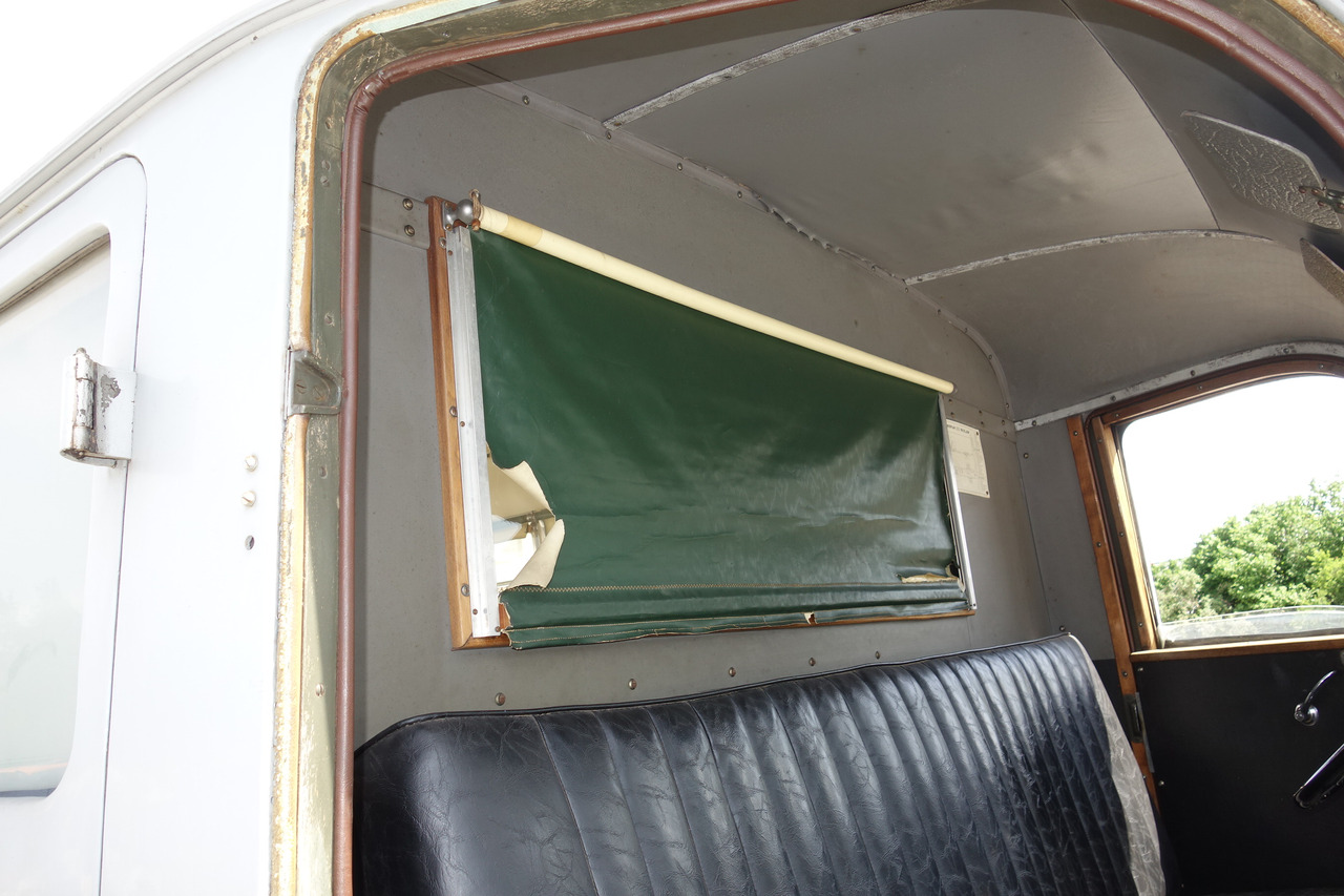 Krankenwagen FORD Ford FK 3500 V8 mit H-Kennzeichen Oldtimer: das Bild 33