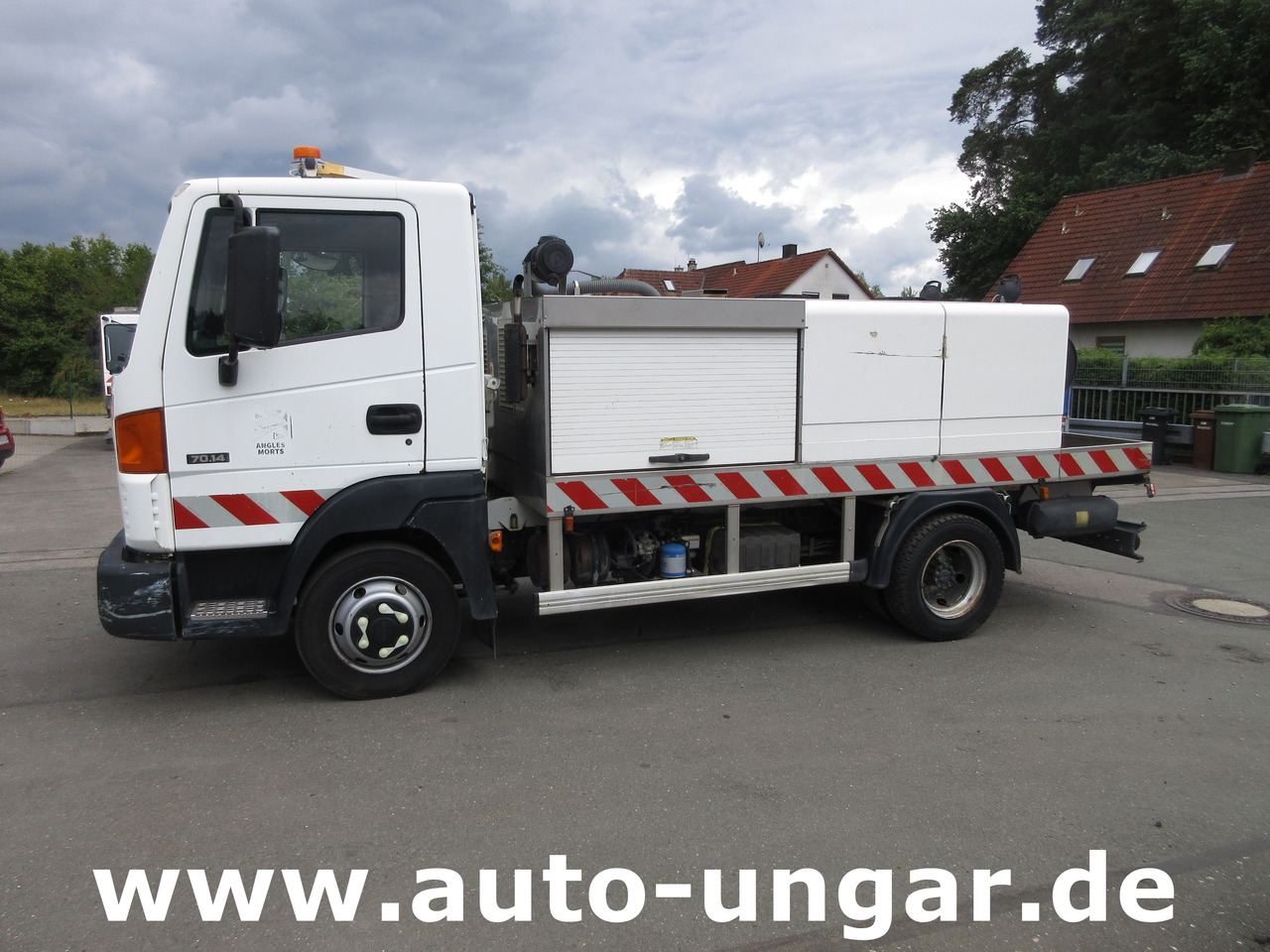 NISSAN Atleon 70.14 mit Hochdruckreiniger Wasserwagen Waschwagen Kärcher High Pressure - Kommunal-/ Sonderfahrzeug: das Bild 4 NISSAN Atleon 70.14 mit Hochdruckreiniger Wasserwagen Waschwagen Kärcher High Pressure - Kommunal-/ Sonderfahrzeug: das Bild 4