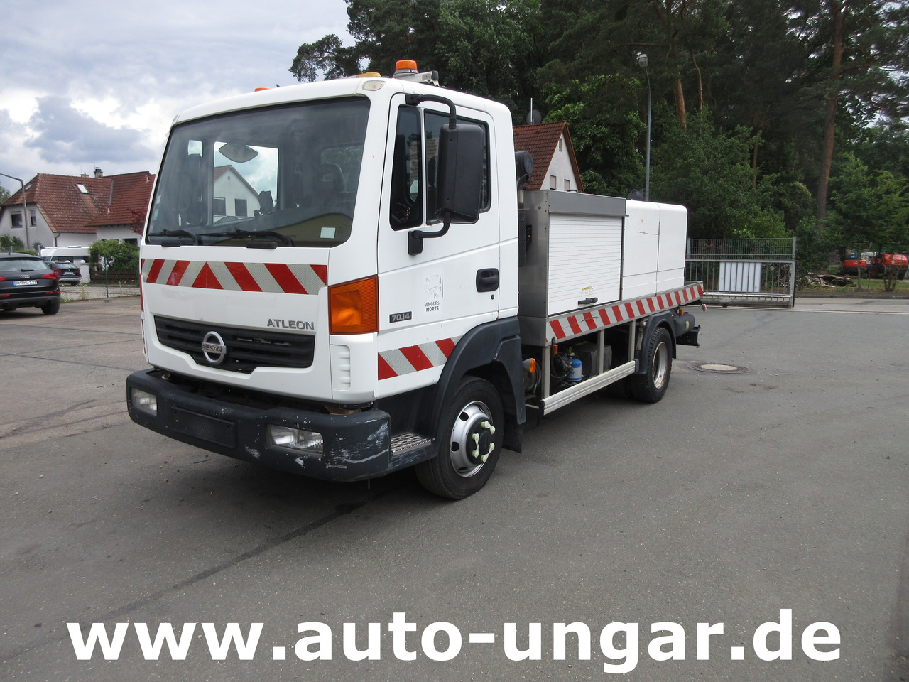 NISSAN Atleon 70.14 mit Hochdruckreiniger Wasserwagen Waschwagen Kärcher High Pressure - Kommunal-/ Sonderfahrzeug: das Bild 3 NISSAN Atleon 70.14 mit Hochdruckreiniger Wasserwagen Waschwagen Kärcher High Pressure - Kommunal-/ Sonderfahrzeug: das Bild 3