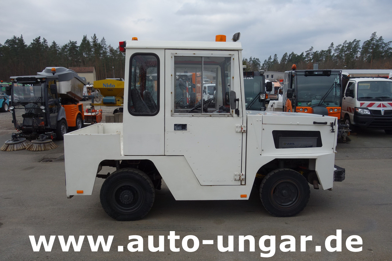 Gepäckschlepper ROFAN ZD44F Jenbacher Pushback  Pull - Tractor GSE Gepäckschlepper Industrieschlepper: das Bild 8