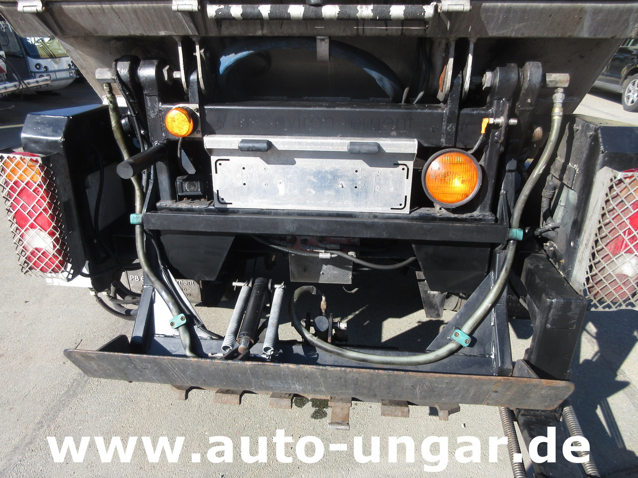 Renault Maxity 140 Müllwagen 3.500kg Lifter Presse Kipper Trittbrett Euro 5 - Müllwagen: das Bild 5 Renault Maxity 140 Müllwagen 3.500kg Lifter Presse Kipper Trittbrett Euro 5 - Müllwagen: das Bild 5