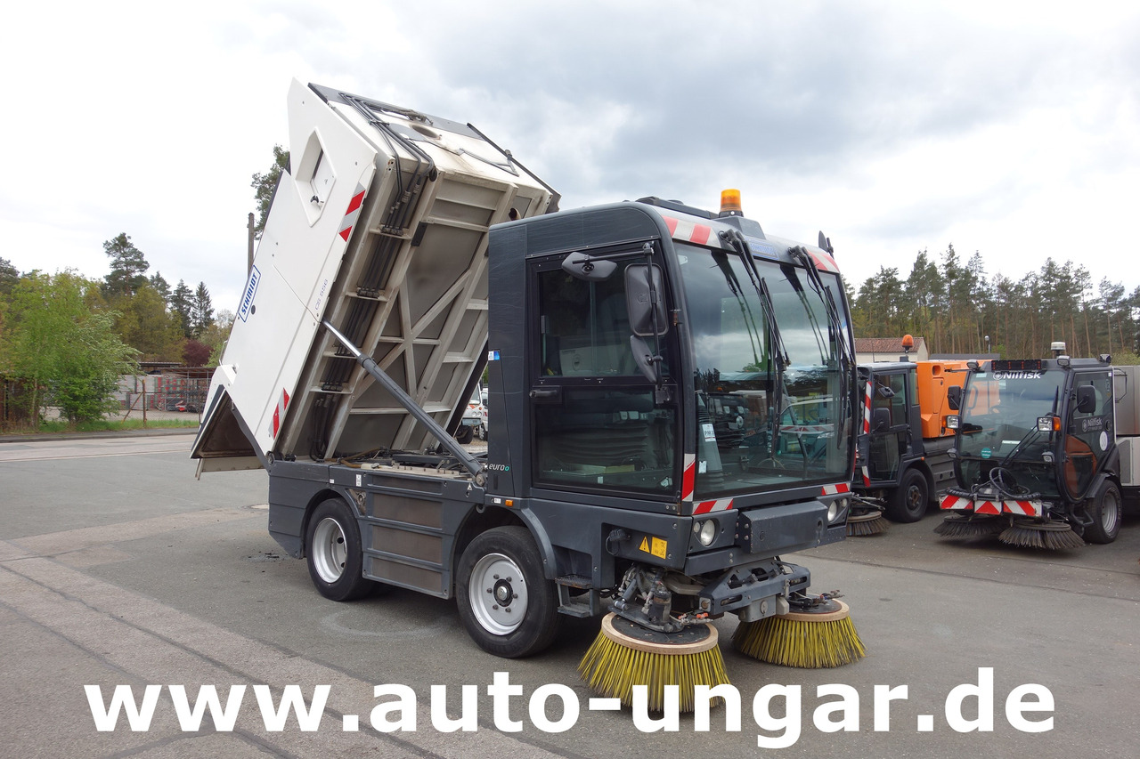 SCHMIDT Cleango 500 EURO 6 Baujahr 2017 Kehrmaschine Straßenkehrmaschine - Kehrmaschine: das Bild 1 SCHMIDT Cleango 500 EURO 6 Baujahr 2017 Kehrmaschine Straßenkehrmaschine - Kehrmaschine: das Bild 1
