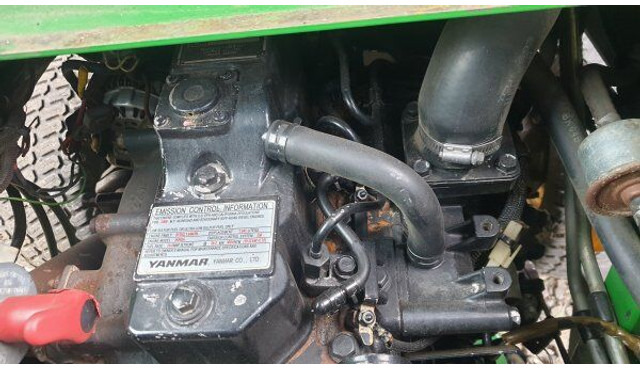 John Deere 1565 Serie II 4WD + MCS 600H - Rasenmäher: das Bild 5 John Deere 1565 Serie II 4WD + MCS 600H - Rasenmäher: das Bild 5
