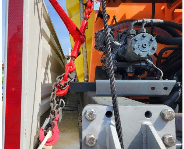 RASCO Solid LLB 4500 (+Kubota diesel) - Salzstreuer: das Bild 2 RASCO Solid LLB 4500 (+Kubota diesel) - Salzstreuer: das Bild 2