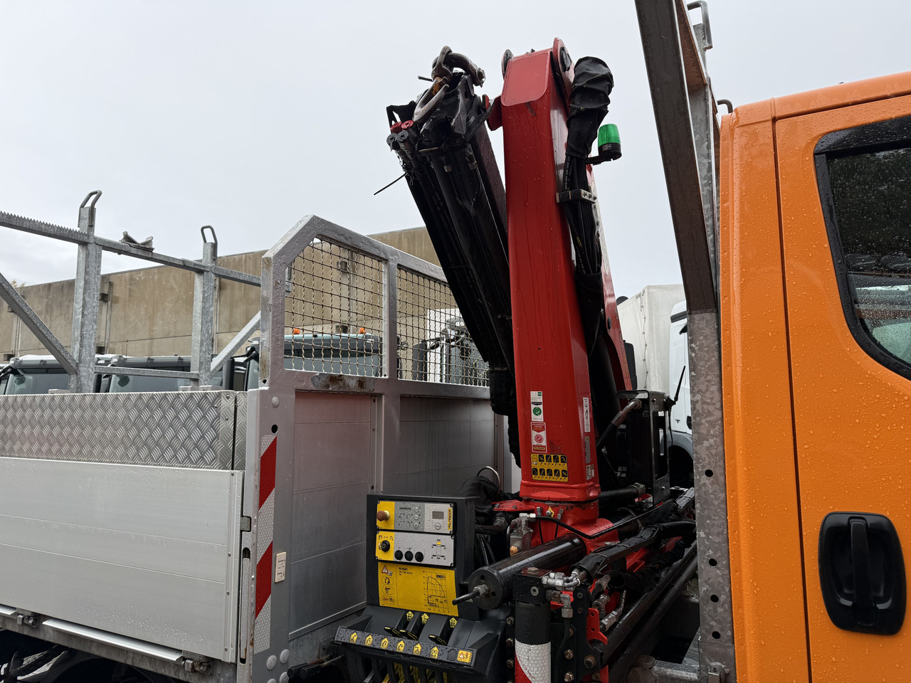 Iveco Daily 55S18W 4X4 Palfinger PK 7.501 - Pritsche LKW, Autokran: das Bild 3 Iveco Daily 55S18W 4X4 Palfinger PK 7.501 - Pritsche LKW, Autokran: das Bild 3