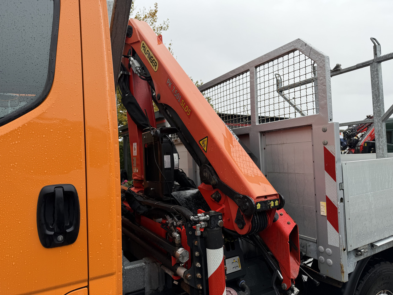 Iveco Daily 55S18W 4X4 Palfinger PK 7.501 - Pritsche LKW, Autokran: das Bild 4 Iveco Daily 55S18W 4X4 Palfinger PK 7.501 - Pritsche LKW, Autokran: das Bild 4