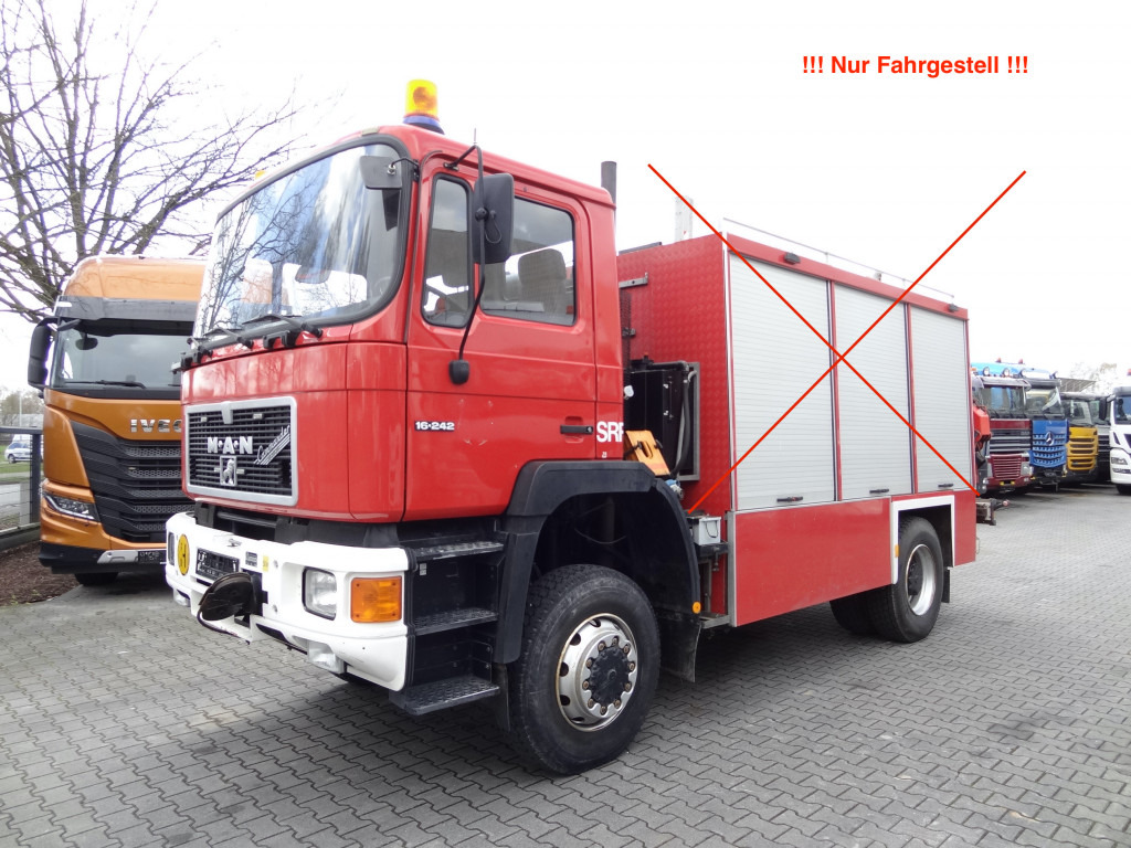 MAN F90 16.242 4X4 / Feuerwehr - Fahrgestell LKW: das Bild 1 MAN F90 16.242 4X4 / Feuerwehr - Fahrgestell LKW: das Bild 1