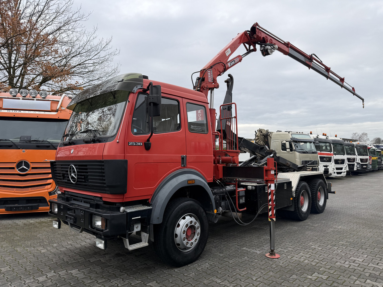 Mercedes-Benz SK 2538 6X4 Haken Kran/ Oldtimer/ Feuerwehr - Abrollkipper, Autokran: das Bild 1 Mercedes-Benz SK 2538 6X4 Haken Kran/ Oldtimer/ Feuerwehr - Abrollkipper, Autokran: das Bild 1
