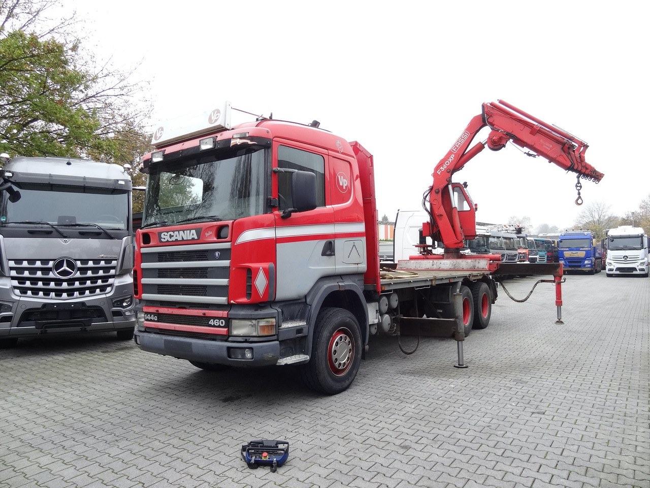 Scania R144 460 6X4 Fassi 360 bis 25 Meter - Pritsche LKW, Autokran: das Bild 1 Scania R144 460 6X4 Fassi 360 bis 25 Meter - Pritsche LKW, Autokran: das Bild 1