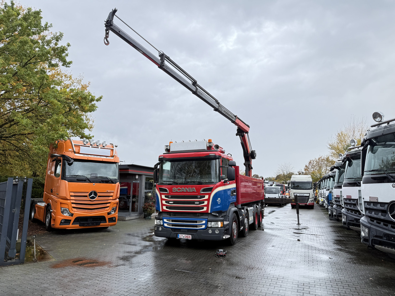 Scania R580 V8 8X4 Kipper Kran Palfinger 22002 - Autokran, Kipper: das Bild 2 Scania R580 V8 8X4 Kipper Kran Palfinger 22002 - Autokran, Kipper: das Bild 2