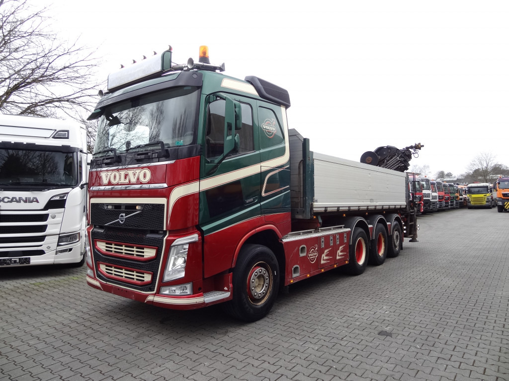 Volvo FH540 8X4 Kipper mit Kran Hiab 244-5 - Kipper, Autokran: das Bild 1 Volvo FH540 8X4 Kipper mit Kran Hiab 244-5 - Kipper, Autokran: das Bild 1