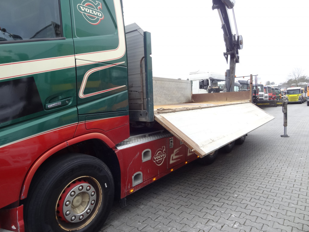 Volvo FH540 8X4 Kipper mit Kran Hiab 244-5 - Kipper, Autokran: das Bild 2 Volvo FH540 8X4 Kipper mit Kran Hiab 244-5 - Kipper, Autokran: das Bild 2