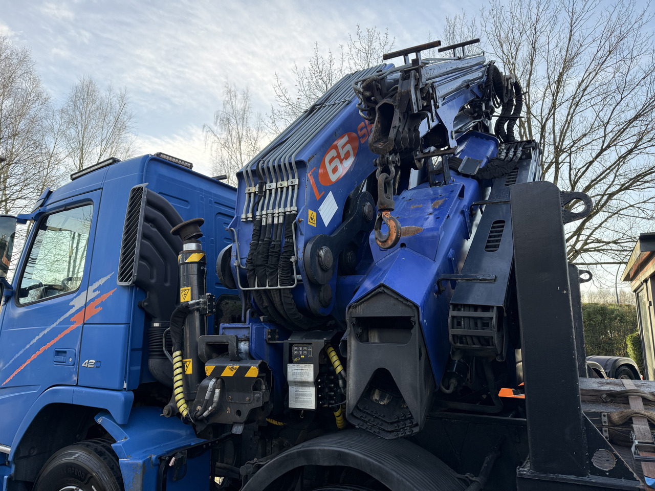 Volvo FM12 420 8X2 Kran PM 65026 bis 29 Meter - Pritsche LKW, Autokran: das Bild 2 Volvo FM12 420 8X2 Kran PM 65026 bis 29 Meter - Pritsche LKW, Autokran: das Bild 2