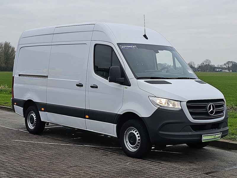 Mercedes-Benz Sprinter 311 CDI 37 AUT. L2H2 - Kleintransporter: das Bild 5 Mercedes-Benz Sprinter 311 CDI 37 AUT. L2H2 - Kleintransporter: das Bild 5