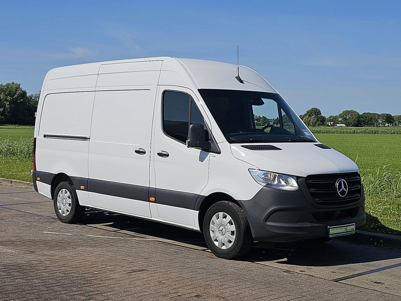 Mercedes-Benz Sprinter 317 L2H2 3.5t-Trekhaak - Kastenwagen: das Bild 5 Mercedes-Benz Sprinter 317 L2H2 3.5t-Trekhaak - Kastenwagen: das Bild 5