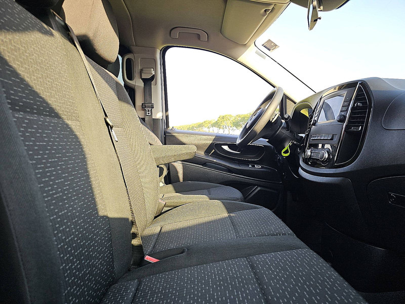 Kleinbus, Personentransporter Mercedes-Benz Vito 114 CDI TOURER L2 2X-Airco 9-Pers!: das Bild 7