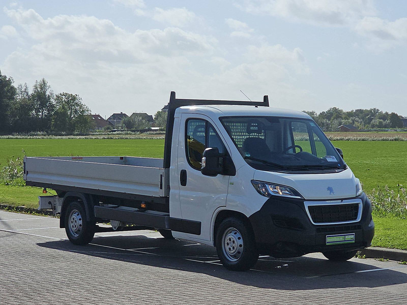 Peugeot Boxer 2.0 L4 Open Laadbak AC - Pritsche Transporter: das Bild 5 Peugeot Boxer 2.0 L4 Open Laadbak AC - Pritsche Transporter: das Bild 5