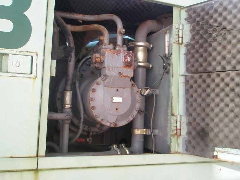 Hitachi KH125-3 - Raupenkran: das Bild 5 Hitachi KH125-3 - Raupenkran: das Bild 5