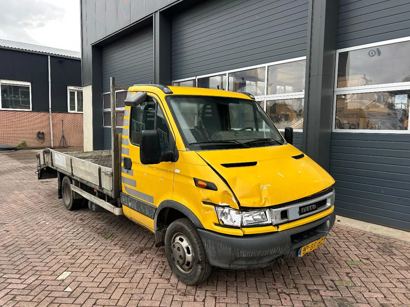 Iveco 50C13 - Autotransporter LKW: das Bild 2 Iveco 50C13 - Autotransporter LKW: das Bild 2