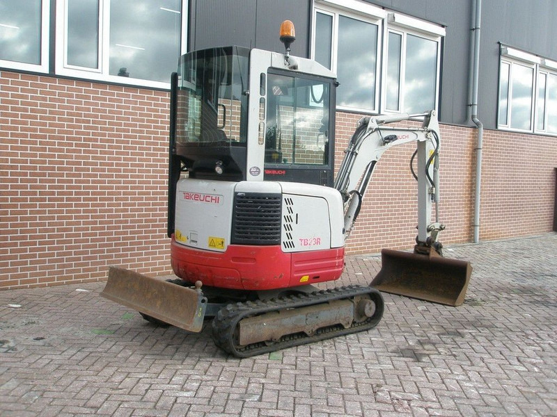 Takeuchi TB23R - Minibagger: das Bild 4 Takeuchi TB23R - Minibagger: das Bild 4