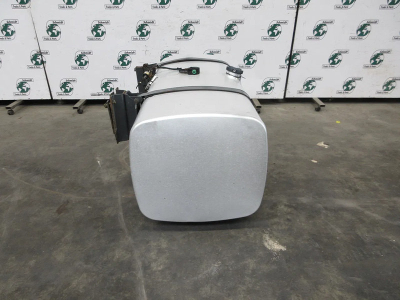 DAF 1681826 DIESEL TANK 620 LITER DAF CF XF EURO 6 - Kraftstofftank für LKW: das Bild 2 DAF 1681826 DIESEL TANK 620 LITER DAF CF XF EURO 6 - Kraftstofftank für LKW: das Bild 2