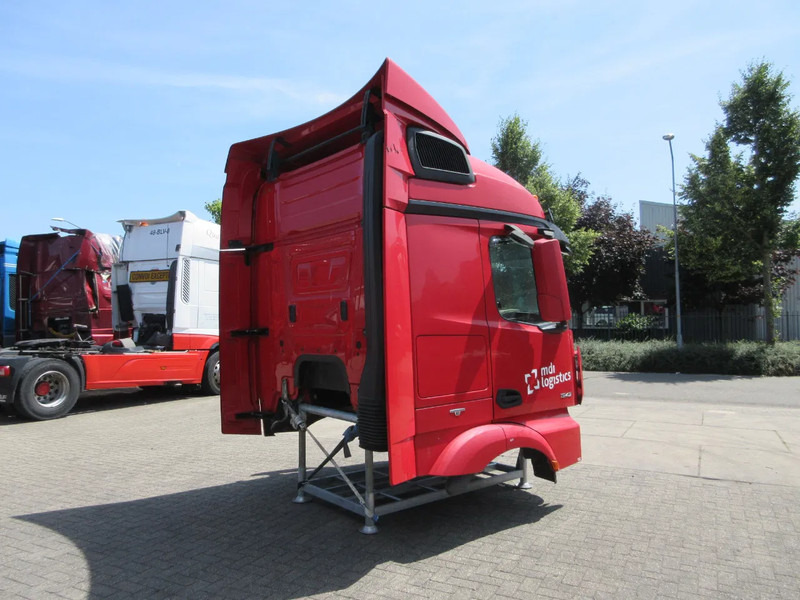 Mercedes-Benz A 000 600 10 05 CABINE MERCEDES 1842 EURO 6 MODEL 2018 - Fahrerhaus und Interieur für LKW: das Bild 4 Mercedes-Benz A 000 600 10 05 CABINE MERCEDES 1842 EURO 6 MODEL 2018 - Fahrerhaus und Interieur für LKW: das Bild 4