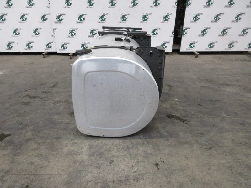 Volvo 21335730 DIESELTANK 750 LITER VOLVO FH 460 EURO 6 MODEL 2021 - Kraftstofftank für LKW: das Bild 5 Volvo 21335730 DIESELTANK 750 LITER VOLVO FH 460 EURO 6 MODEL 2021 - Kraftstofftank für LKW: das Bild 5