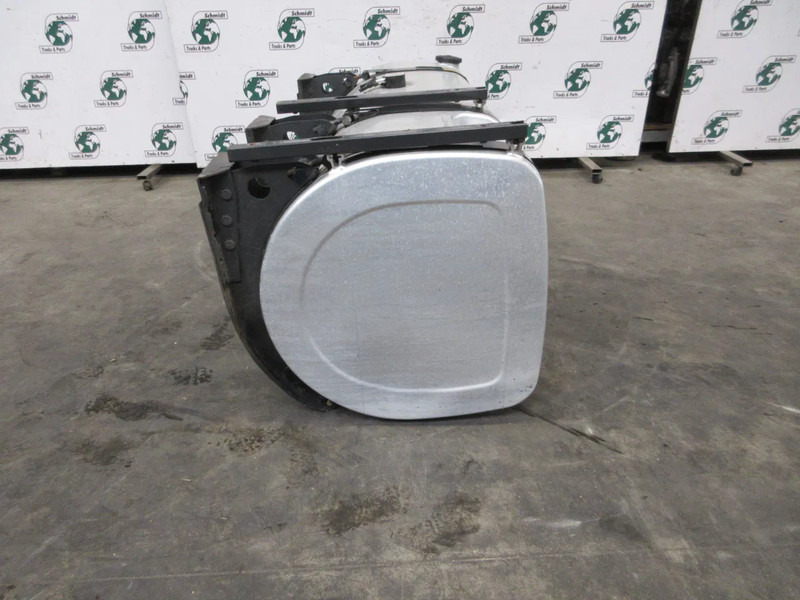 Volvo 21335730 DIESELTANK 750 LITER VOLVO FH 460 EURO 6 MODEL 2021 - Kraftstofftank für LKW: das Bild 2 Volvo 21335730 DIESELTANK 750 LITER VOLVO FH 460 EURO 6 MODEL 2021 - Kraftstofftank für LKW: das Bild 2