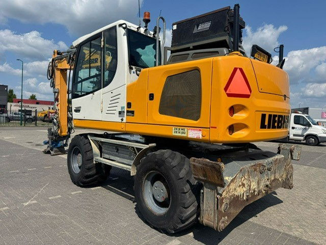 Liebherr A916 + Rototilt - Mobilbagger: das Bild 2 Liebherr A916 + Rototilt - Mobilbagger: das Bild 2