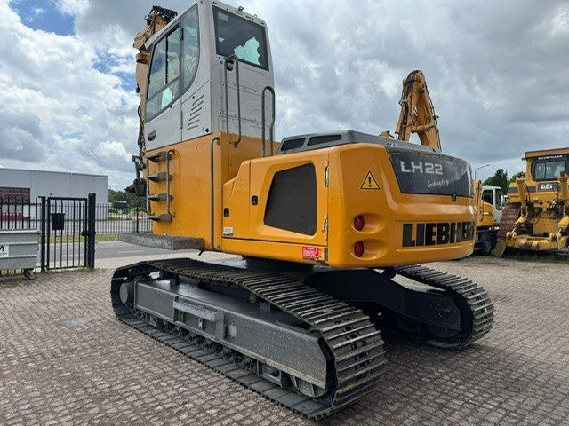 Liebherr LH 22 C Litronic 95 Rijwerk - Umschlagbagger: das Bild 2 Liebherr LH 22 C Litronic 95 Rijwerk - Umschlagbagger: das Bild 2