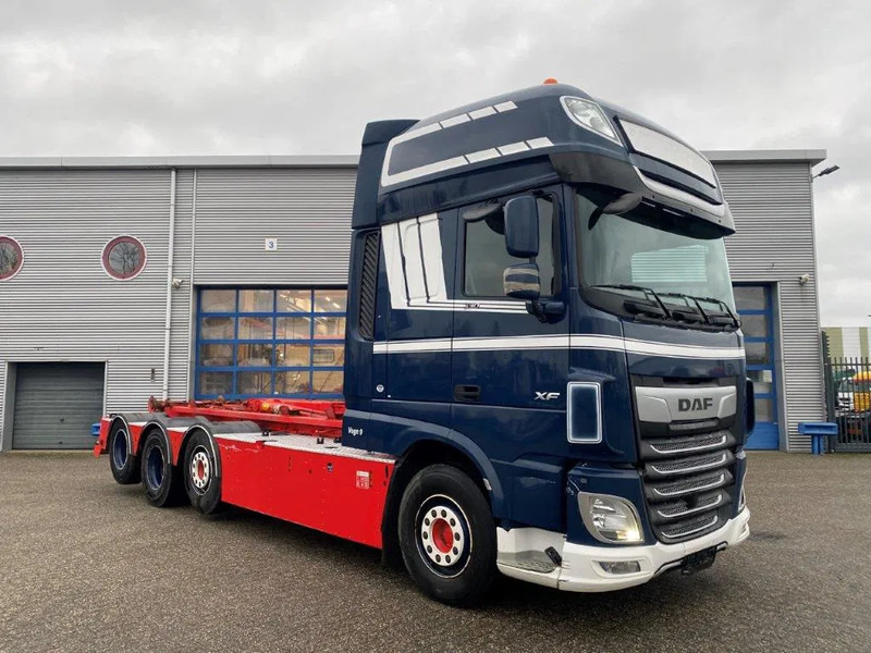 DAF XF106-530 8X2 / AJK HOOKLIFT 25000KG / 9 TON FRONT AXLE / NAVI / ONLY:612482 KM / SSC / AUTOMATIC / EURO-6 / 2019 - Abrollkipper: das Bild 2 DAF XF106-530 8X2 / AJK HOOKLIFT 25000KG / 9 TON FRONT AXLE / NAVI / ONLY:612482 KM / SSC / AUTOMATIC / EURO-6 / 2019 - Abrollkipper: das Bild 2