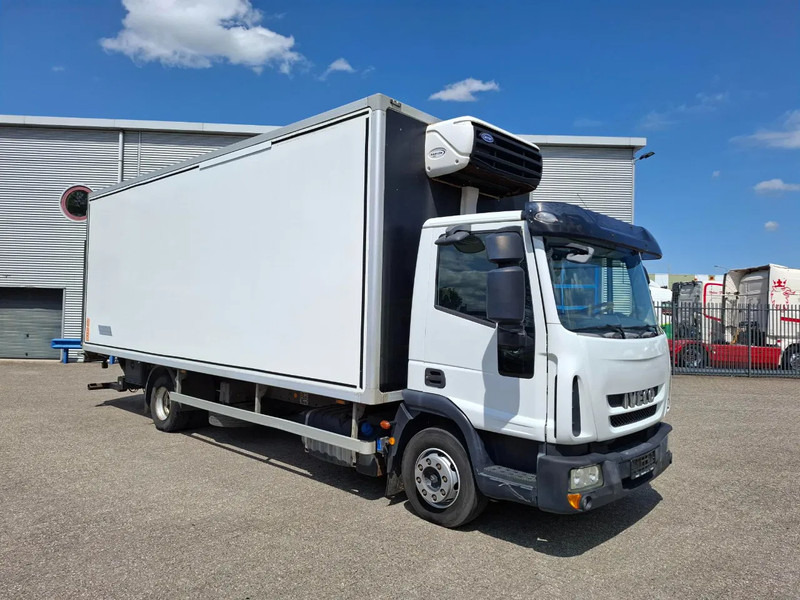 Iveco EuroCargo 120 / COOL TRUCK / CARRIER XARIOS 600 / PLATFORM 2000KG / ONLY:340634 KM / AIRCO / MANUAL / EURO-6 / 2014 - Isotherm LKW: das Bild 2 Iveco EuroCargo 120 / COOL TRUCK / CARRIER XARIOS 600 / PLATFORM 2000KG / ONLY:340634 KM / AIRCO / MANUAL / EURO-6 / 2014 - Isotherm LKW: das Bild 2