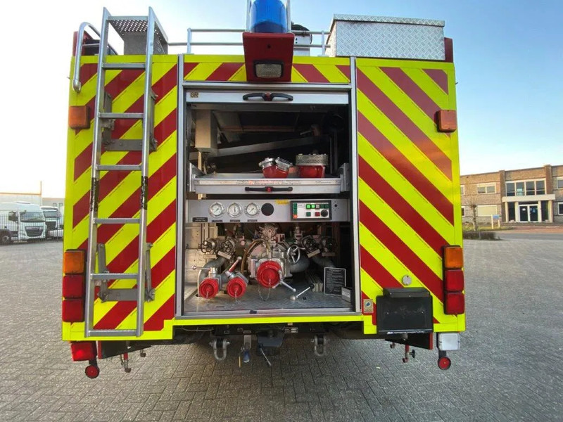 Mercedes-Benz 1124 AF / 4X4 / GERMAN TRUCK / WATERTANK 2400 LITER+POMP / GOOD CONDITION / ONLY:25235 KM / MARGE / MANUAL / 1996 - Feuerwehrfahrzeug: das Bild 5 Mercedes-Benz 1124 AF / 4X4 / GERMAN TRUCK / WATERTANK 2400 LITER+POMP / GOOD CONDITION / ONLY:25235 KM / MARGE / MANUAL / 1996 - Feuerwehrfahrzeug: das Bild 5
