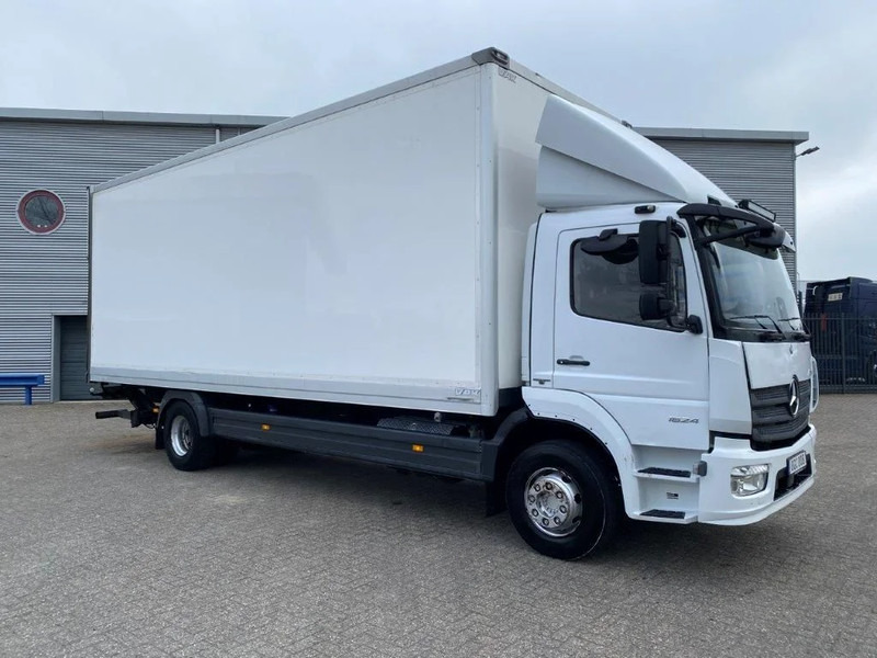 Mercedes-Benz ATEGO 1624 / AUTOMATIC / CLOSED BOX / SIDE DOORS / AIRCO / LWDS / FCW / EURO-6 / 2016 - Koffer LKW: das Bild 2 Mercedes-Benz ATEGO 1624 / AUTOMATIC / CLOSED BOX / SIDE DOORS / AIRCO / LWDS / FCW / EURO-6 / 2016 - Koffer LKW: das Bild 2
