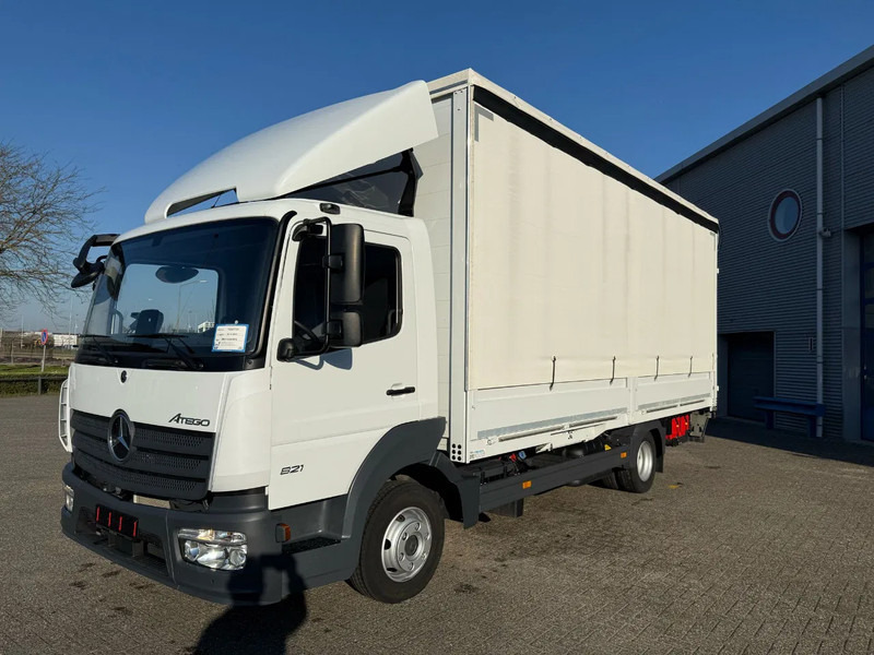 Mercedes-Benz Atego 821L / GERMAN TRUCK / ONLY:21672 KM / PLATFORM 1500KG / SMARTKEYS / CURTAIN SAILS / AIRCO / AUTOMATIC / EURO-6 / 2023 - Koffer LKW: das Bild 1 Mercedes-Benz Atego 821L / GERMAN TRUCK / ONLY:21672 KM / PLATFORM 1500KG / SMARTKEYS / CURTAIN SAILS / AIRCO / AUTOMATIC / EURO-6 / 2023 - Koffer LKW: das Bild 1