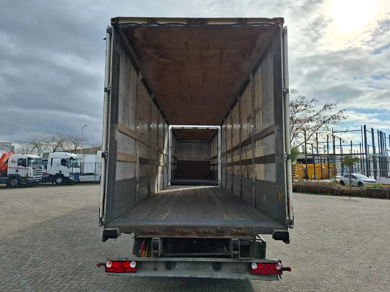 Renault T480 COMFORT / DOUBLE TANK / TIR LINE / TUV:30-03-2026 / THROUGH LOADING SYSTEM / LWDS / AUTOMATIC / EURO-6 / 2017 - Plane LKW: das Bild 5 Renault T480 COMFORT / DOUBLE TANK / TIR LINE / TUV:30-03-2026 / THROUGH LOADING SYSTEM / LWDS / AUTOMATIC / EURO-6 / 2017 - Plane LKW: das Bild 5