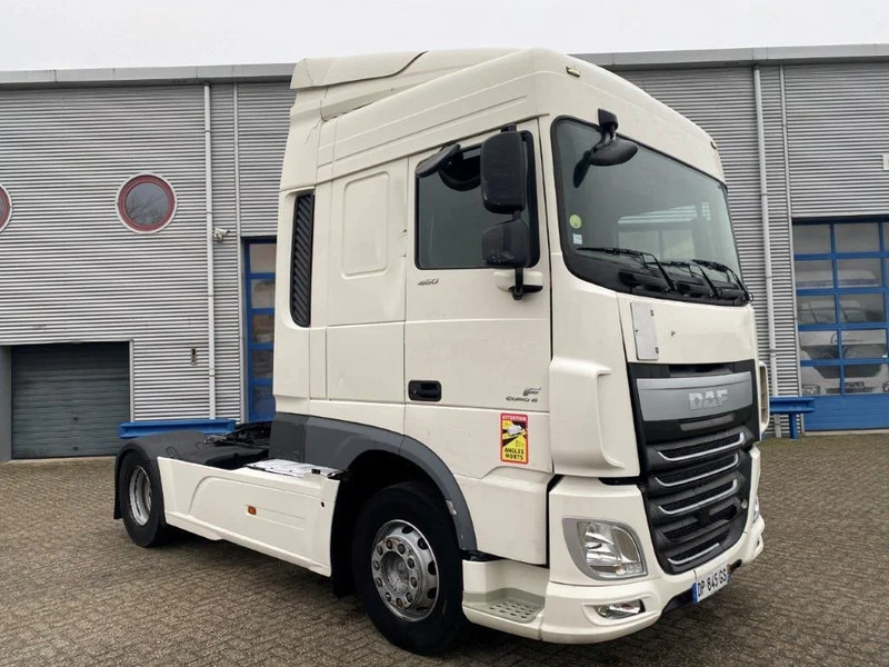 DAF XF106-460 / AUTOMATIC / DEB / PARKCOOL / AIRCO / EURO-6 / 2015 - Sattelzugmaschine: das Bild 2 DAF XF106-460 / AUTOMATIC / DEB / PARKCOOL / AIRCO / EURO-6 / 2015 - Sattelzugmaschine: das Bild 2