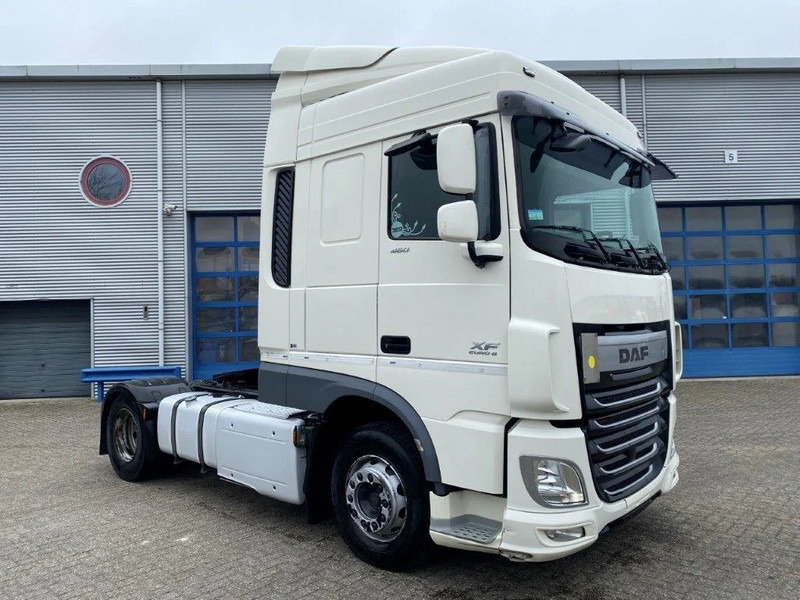 DAF XF106-460 / DOUBLE TANK / DEB / FRIDGE / 2XBED / AUTOMATIC / EURO-6 / 2014 - Sattelzugmaschine: das Bild 2 DAF XF106-460 / DOUBLE TANK / DEB / FRIDGE / 2XBED / AUTOMATIC / EURO-6 / 2014 - Sattelzugmaschine: das Bild 2