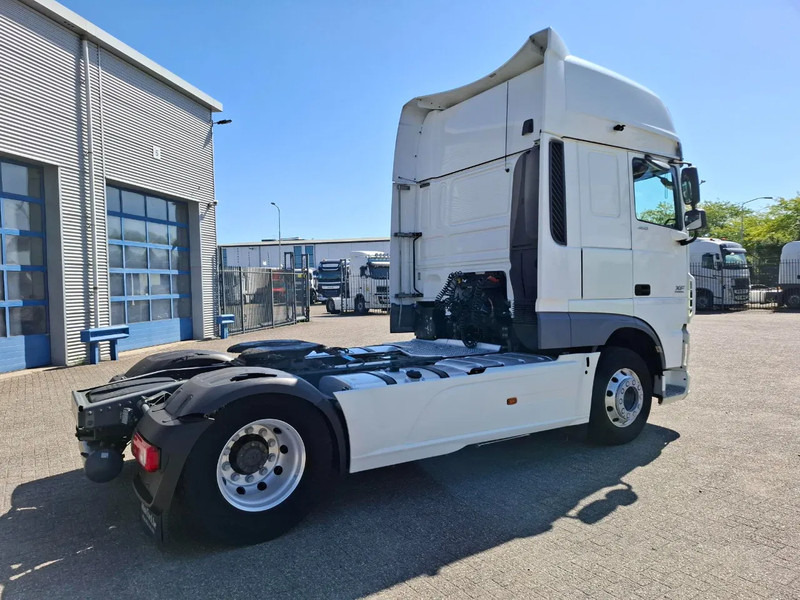 Sattelzugmaschine DAF XF106-460 / INTARDER / DOUBLE TANK / PARKCOOL / TUV:12-04-2026 / ACC / LWDS / ALCOA / AUTOMATIC / EURO-6 / 2017: das Bild 5