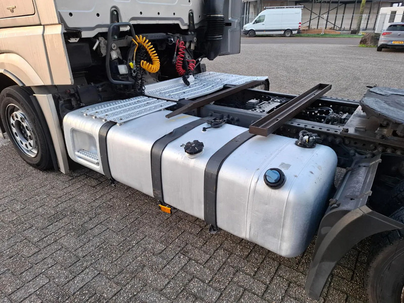 Mercedes-Benz Actros 1842 / NL TRUCK / MEGA / TUV:12-02-2026 / GIGASPACE / ONLY:526303 KM / SMART TACHO / AUTOMATIC / EURO-6 / 2012 - Leasing Mercedes-Benz Actros 1842 / NL TRUCK / MEGA / TUV:12-02-2026 / GIGASPACE / ONLY:526303 KM / SMART TACHO / AUTOMATIC / EURO-6 / 2012: das Bild 8 Mercedes-Benz Actros 1842 / NL TRUCK / MEGA / TUV:12-02-2026 / GIGASPACE / ONLY:526303 KM / SMART TACHO / AUTOMATIC / EURO-6 / 2012 - Leasing Mercedes-Benz Actros 1842 / NL TRUCK / MEGA / TUV:12-02-2026 / GIGASPACE / ONLY:526303 KM / SMART TACHO / AUTOMATIC / EURO-6 / 2012: das Bild 8