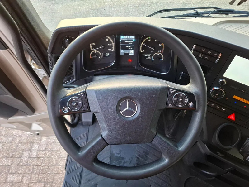 Mercedes-Benz Actros 1842 / NL TRUCK / MEGA / TUV:12-02-2026 / GIGASPACE / ONLY:526303 KM / SMART TACHO / AUTOMATIC / EURO-6 / 2012 - Leasing Mercedes-Benz Actros 1842 / NL TRUCK / MEGA / TUV:12-02-2026 / GIGASPACE / ONLY:526303 KM / SMART TACHO / AUTOMATIC / EURO-6 / 2012: das Bild 13 Mercedes-Benz Actros 1842 / NL TRUCK / MEGA / TUV:12-02-2026 / GIGASPACE / ONLY:526303 KM / SMART TACHO / AUTOMATIC / EURO-6 / 2012 - Leasing Mercedes-Benz Actros 1842 / NL TRUCK / MEGA / TUV:12-02-2026 / GIGASPACE / ONLY:526303 KM / SMART TACHO / AUTOMATIC / EURO-6 / 2012: das Bild 13